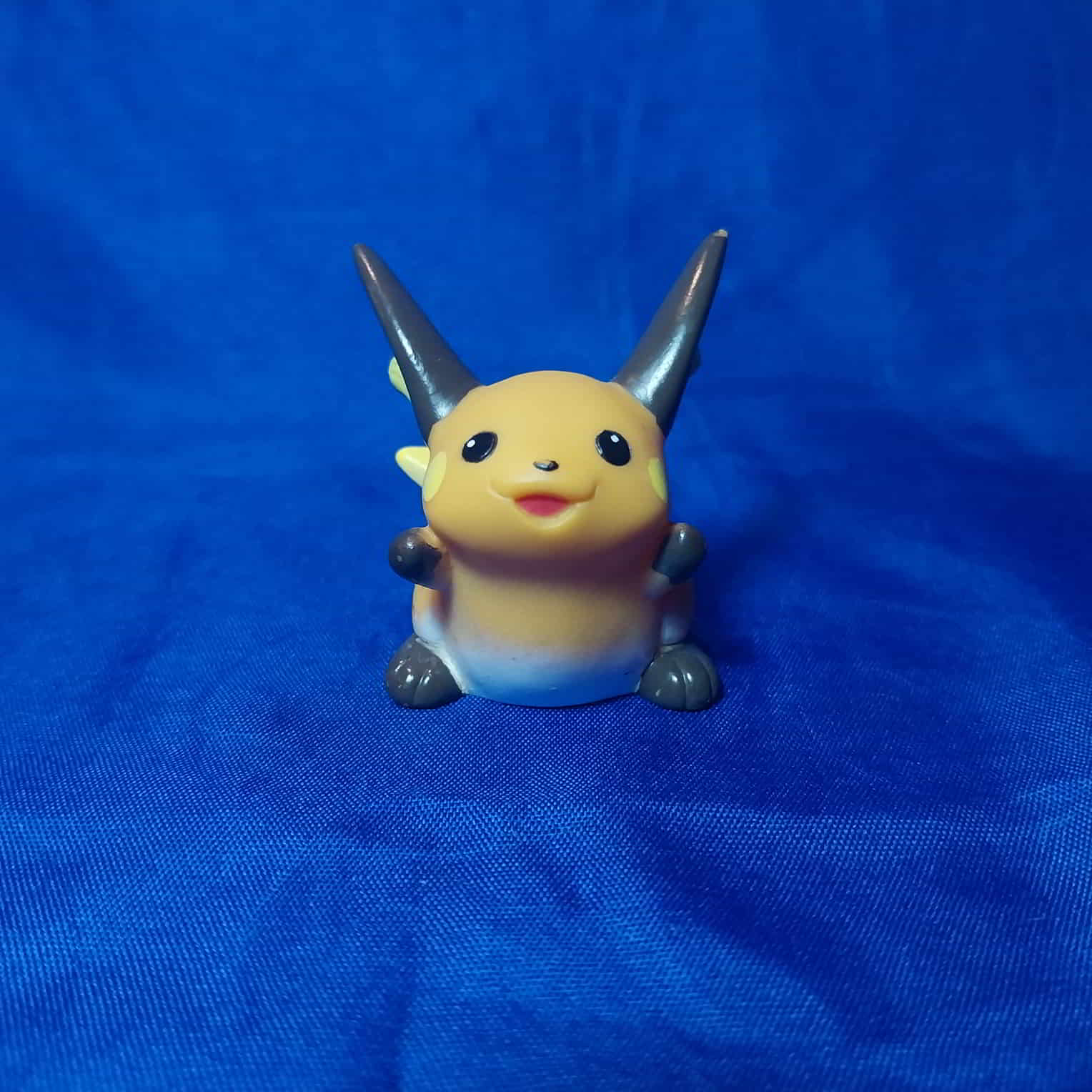 Raichu - Pokémon Kids - Pokémon Kids 2 - Pokémon Kids 3 - Pokémon Kids Series I - Shin Pokémon Kids 5 - The Pokémon Kids 2 - Pocket Monsters (Bandai)